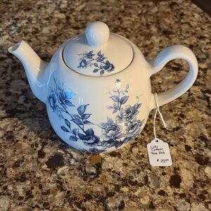 Elegant Blue Floral Teapot